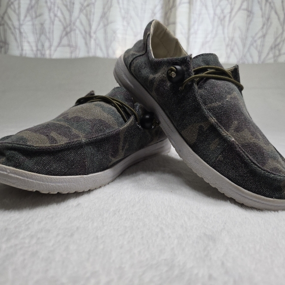Corkys Shoes - Women's Camouflage Canvas Shoes